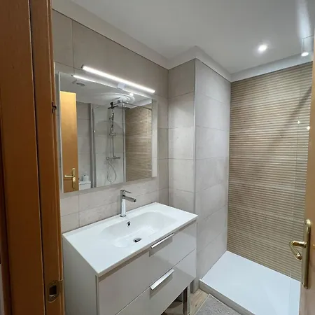 En Zona Tranquila De Av-55 * Empuriabrava