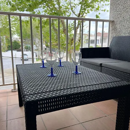 Apartment En Zona Tranquila De Av-55 Empuriabrava