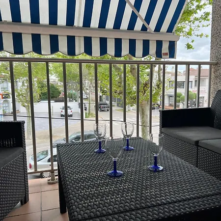 En Zona Tranquila De Av-55 Apartmán *
